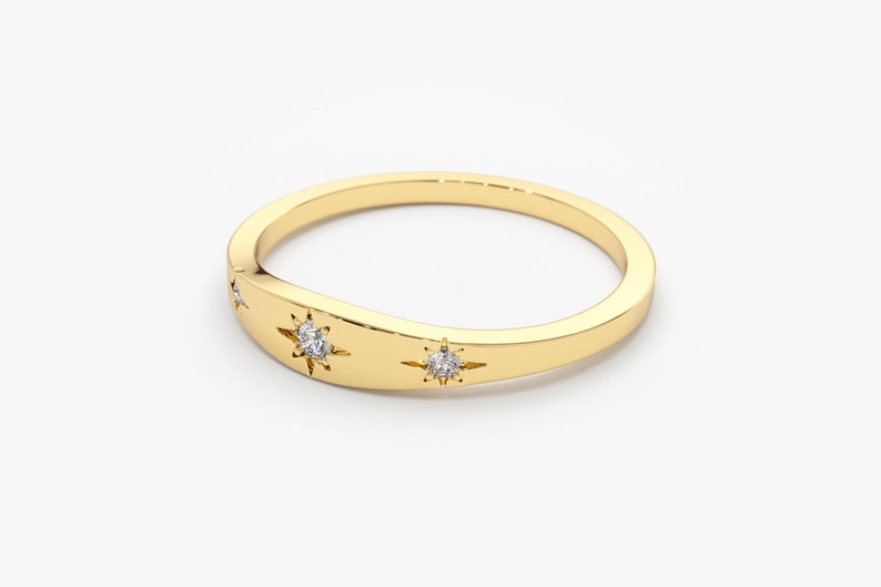 14k Gold Dainty Delicate Minimal Diamond Ring Side View