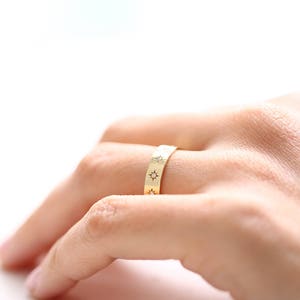 Star Setting Diamond Ring, 14k Gold Wedding Band with Diamond, Rose Gold Wedding Band Comfort Fit Wedding Band Diamonds