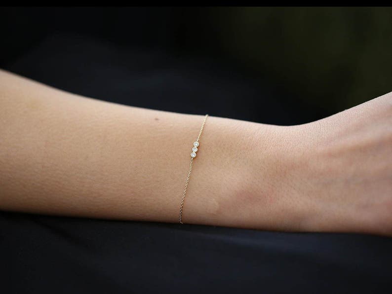 Diamond Bracelet with Thin Chain / Trio Diamond Bracelet in 14k Solid Gold in bezel setting / Diamond Bezel Bracelet