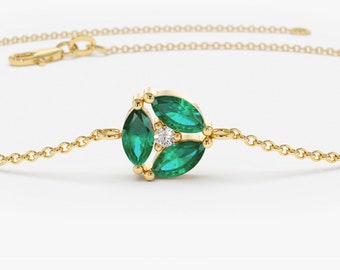 Emerald Bracelet / Emerald Cluster Bracelet in 14k Solid Gold / Unique Emerald and Diamond Bracelet Chain / May Birthstone / Push Present