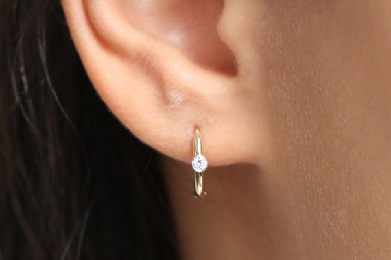 14K White Gold Single Diamond Stud Earring