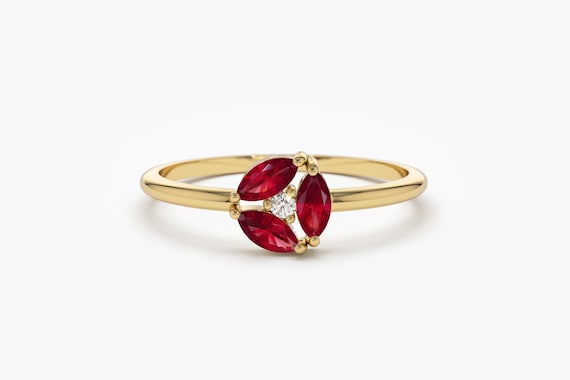 Ruby cluster ring yellow gold discount
