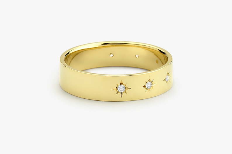 14k Gold Wedding Band with Diamond Side View