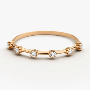 Diamond Wedding Ring in 14k Rose Gold