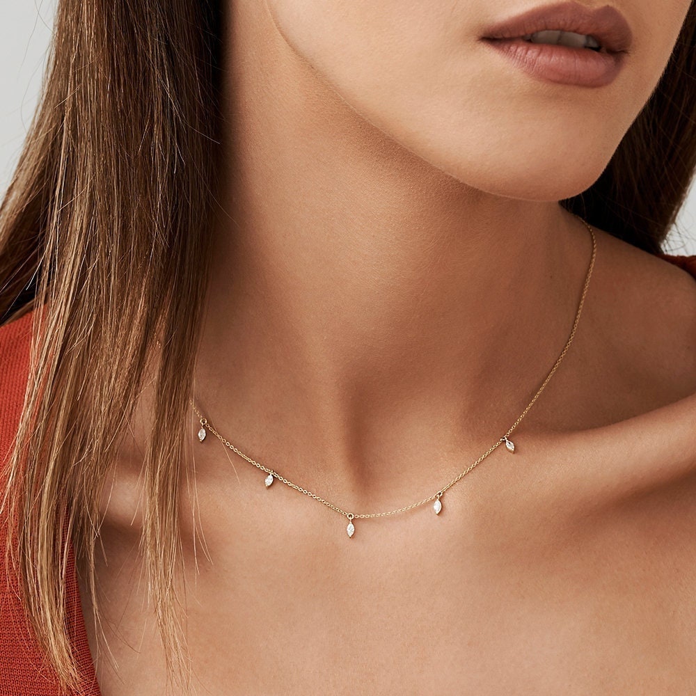 Dangling necklace best sale jewelry