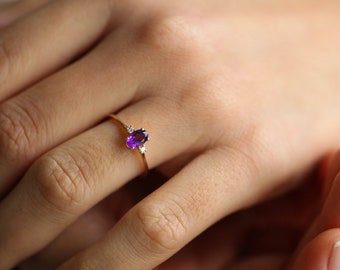 Amethyst Ring / Amethyst Engagement Ring in 14k Gold / Oval Cut Natural Amethyst Diamond Ring / February Birthstone / Promise Ring