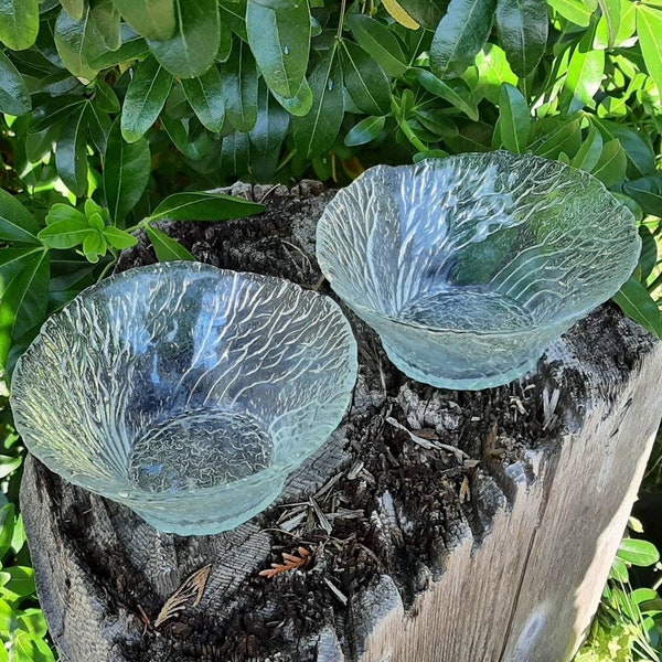 Lasisepat Mantsalan Finland, Metsa or Forest small bowls, design Pertti Kallioinen, set of two