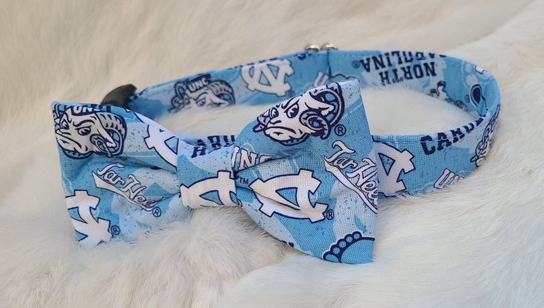 University of North Carolina ~ NC Tar Heels Dog Collar ~ University of North Carolina NCAA fabric bild 1