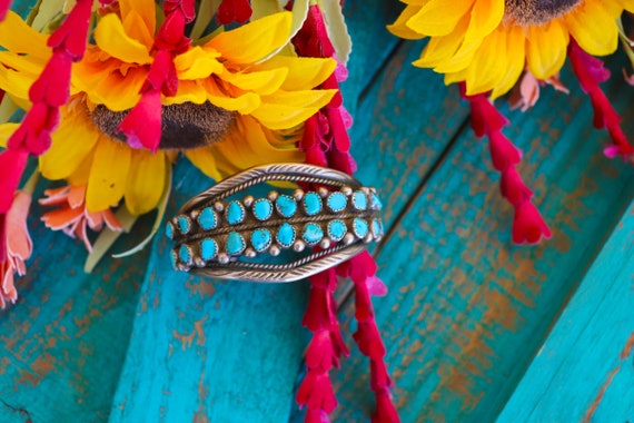 Old Pawn Zuni Turquoise Row Cuff - image 2