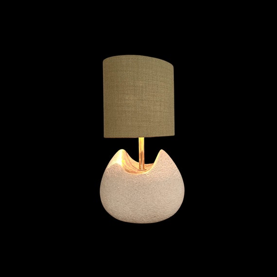 Oval Sculptural lamp