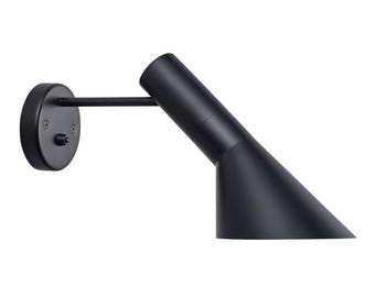 Applique murale Jacobsen, disponible en noir ou blanc. Lampe moderne idéale pour le salon, la chambre ou la lecture. Élégante et polyvalente. Style nordique.