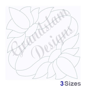 Puede incluir: Un diseño digital blanco con un patrón floral y un contorno cosido. El diseño incluye el texto "Grandslam Designs" en cursiva y el texto "3 Sizes" en azul.