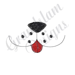 Puede incluir: Diseño bordado de la cara de un perro, con una nariz negra, bigotes y cuatro puntos negros. La lengua del perro es roja. El diseño está sobre un fondo blanco. El texto "Grand Slam Designs" está en el fondo.