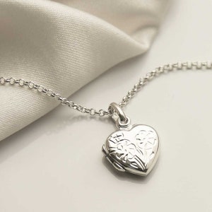 Collier médaillon coeur doux en argent sterling
