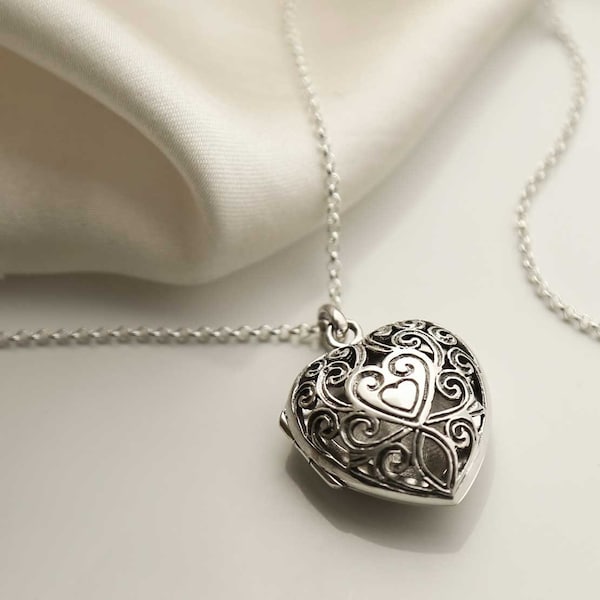 Collier médaillon coeur vintage en argent sterling