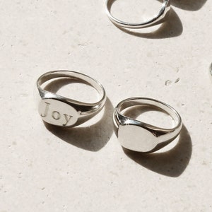 Chevalière coussin ovale en argent sterling