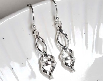 Abstrakte Twist-Ohrringe aus Sterlingsilber