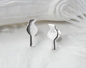 Sterling Silver Petite Bird Stud Earrings – Petite Bird Earrings – Dainty Studs – Minimalist Nature Jewellery – Small Silver Earrings Gift
