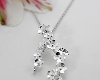 Sterling Silver Forget Me Not Cluster Necklace – Flower Cluster Pendant - Botanical Jewellery - Memorial Gift - Gift Necklace