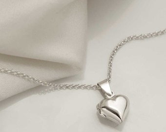 Collana con ciondolo a forma di piccolo cuore in argento sterling