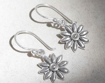 Pendientes colgantes de dalia de plata de ley