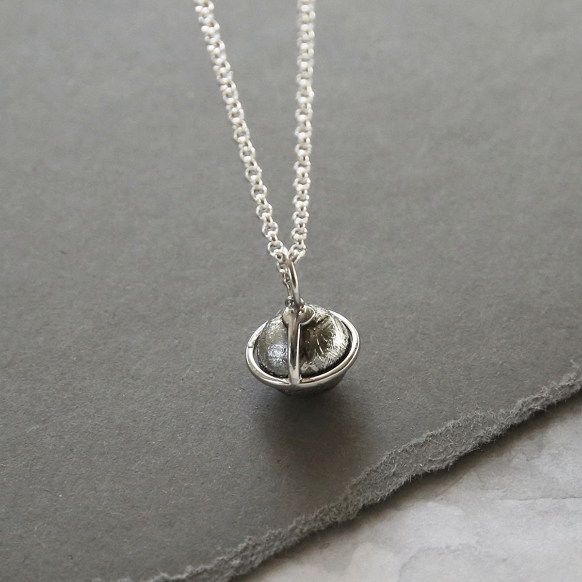 Vivienne westwood snail necklace deals