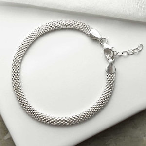 Pulseira de malha trançada em prata esterlina