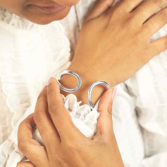 Hermes Nausicaa Horsebit　Bracelet　ナウシカ Authentic! Hermes Nausicaa 18K White Gold Diamond Horsebit