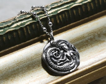 Siren Teardrop Pendant Charm In Sterling Silver | Jewellery By Monica Vinader - Foto 5