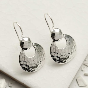 Örhängen i sterlingsilver med förmörkelse