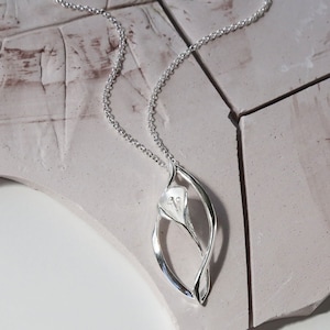 Sterling Silber Calla Lilie Ellipse Halskette