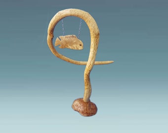 Fisch aus Holz, Fischskulptur, moderner Fisch, handgeschnitzter Holzfisch, Fischkunst, Angelgeschenk, Holzfisch, Holzfischdekor, moderner Fisch