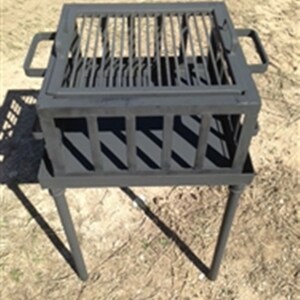 Portable Armado Grill and Griddle