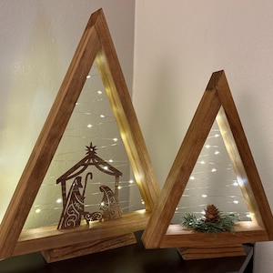Handgemaakt houten dennenboomdecor met verlichting – Kies voor set of losse stukken Kerst Winter Hutdecoratie Kerststal Dennenappels Lodge