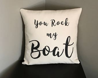 Poduszka „You Rock My Boat”: ręcznie malowana dekoracja kabiny