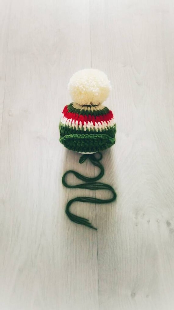 boys green bobble hat