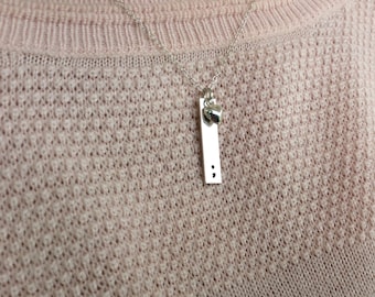 Suizidbewusstsein Halskette - Erinnerung an einen geliebten Menschen - Inspirierendes Geschenk für psychische Gesundheit - Empowerment Schmuck - Silber Bar Anhänger Geschenk