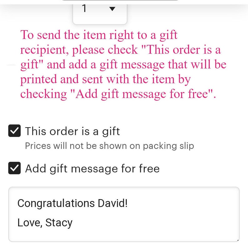 K&ouml;nnte beinhalten: Ein Screenshot eines mobilen Checkout-Bildschirms mit einem Kontrollk&auml;stchen mit der Bezeichnung "Diese Bestellung ist ein Geschenk" und einem Kontrollk&auml;stchen mit der Bezeichnung "Geschenknachricht kostenlos hinzuf&uuml;gen". Der Text "Herzlichen Gl&uuml;ckwunsch David! Liebe Gr&uuml;&szlig;e, Stacy" wird unter den Kontrollk&auml;stchen angezeigt.