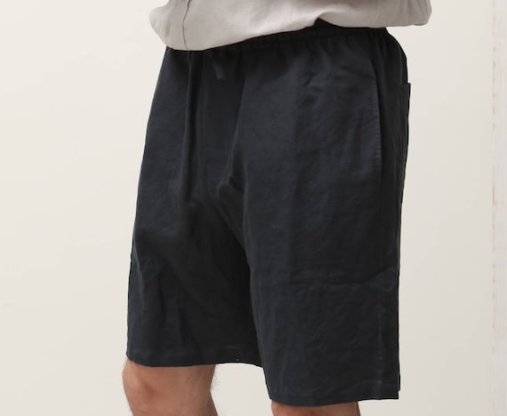 Linen cargo shorts with side pockets