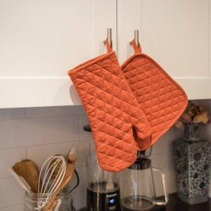 Oven mitts kitchen accessory mom gift , linen oven mitt kitchen gloves , kitchen decor eco friendly kitchen mittens natural oven mitt set