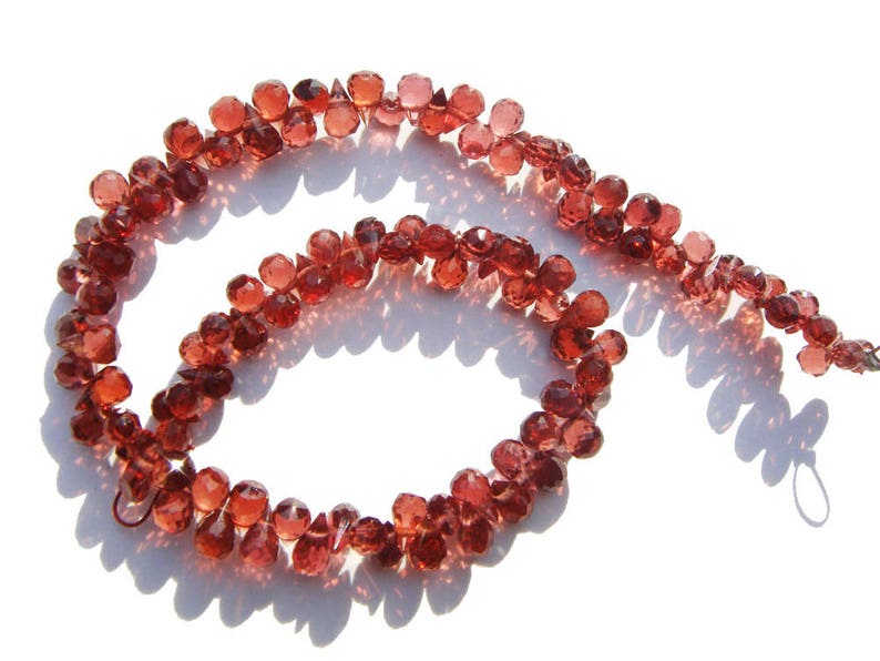 18 cm GA-1151 Semiprecious Gemstone Beads AAA Quality Mozambique Garnet Drops Faceted Beads 105 pieces 2.50x3.50 to 3x5 mm