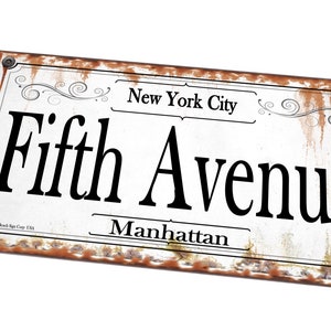 Manhattan Lettering Souvenir Watercolor Manhattan Sweatshirt Manhattan New York 3D Letters Refrigerator Magnet Souvenirs Handmade Resin  Magnetic Stickers Home Kitchen Decoration,USA Fridge Magnet Collection Gift