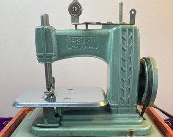 Vintage Toy Sewing Machines - Electric Betsy Ross Children's Sewing Machine - Beehive Tension Spring - Free Shipping