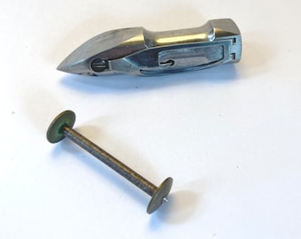 Vintage Singer Sewing Machines: Singer 27, 28, 127, 128 Shuttle "Bullet" Long Bobbin Case