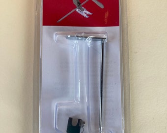 Vintage Singer Sewing Machines: New in Package - Low Shank Adjustable Quilting Bar Foot - Free Shipping