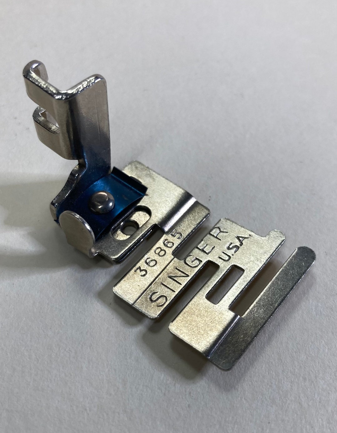 Vintage Singer Sewing Machines 36865 Edge Stitcher Attachment Foot Free