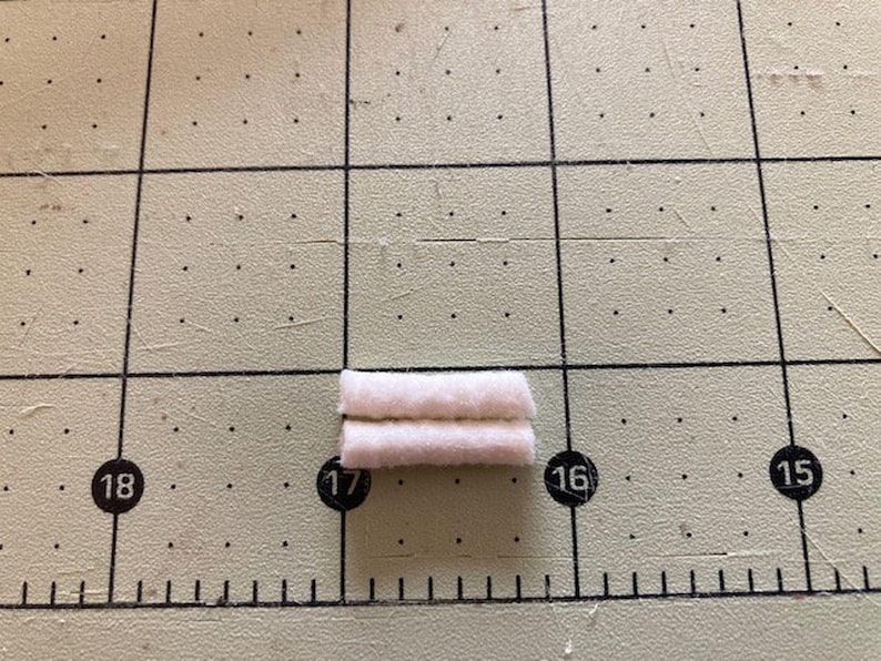Pair of Grease Wicks for Singer Sewing Machines with Potted Motors (15-91, 201-2) image 1