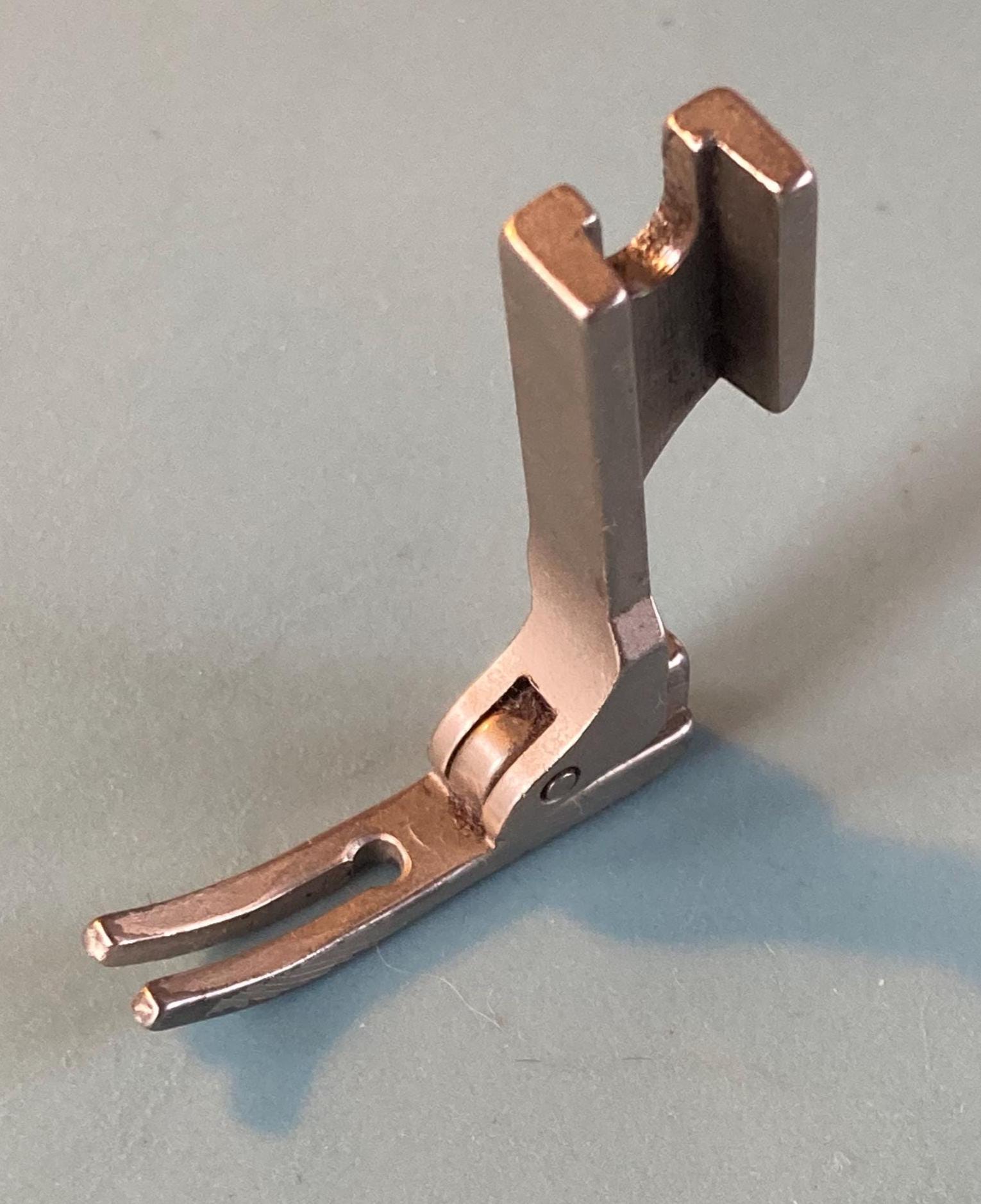 20+ Zipper Sewing Machine Foot Vintage Sewing Machines - 0322 SH Split H
inged Zipper Sewing Machine