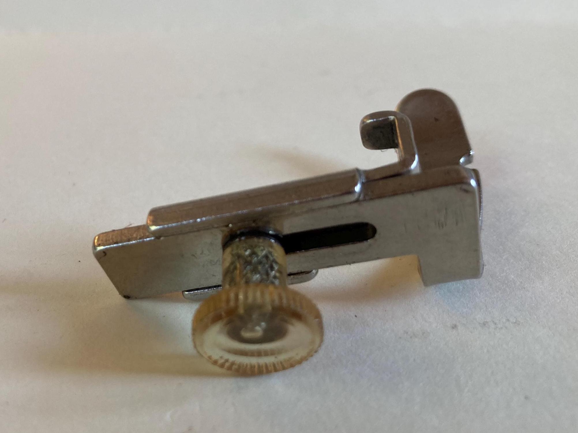 Vintage Singer Low Shank Adjustable Zipper Foot #160854 - Etsy