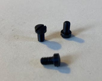 Singer Featherweight Spool Pin Cover Plate Screw: SIMANCO Reproduction Part